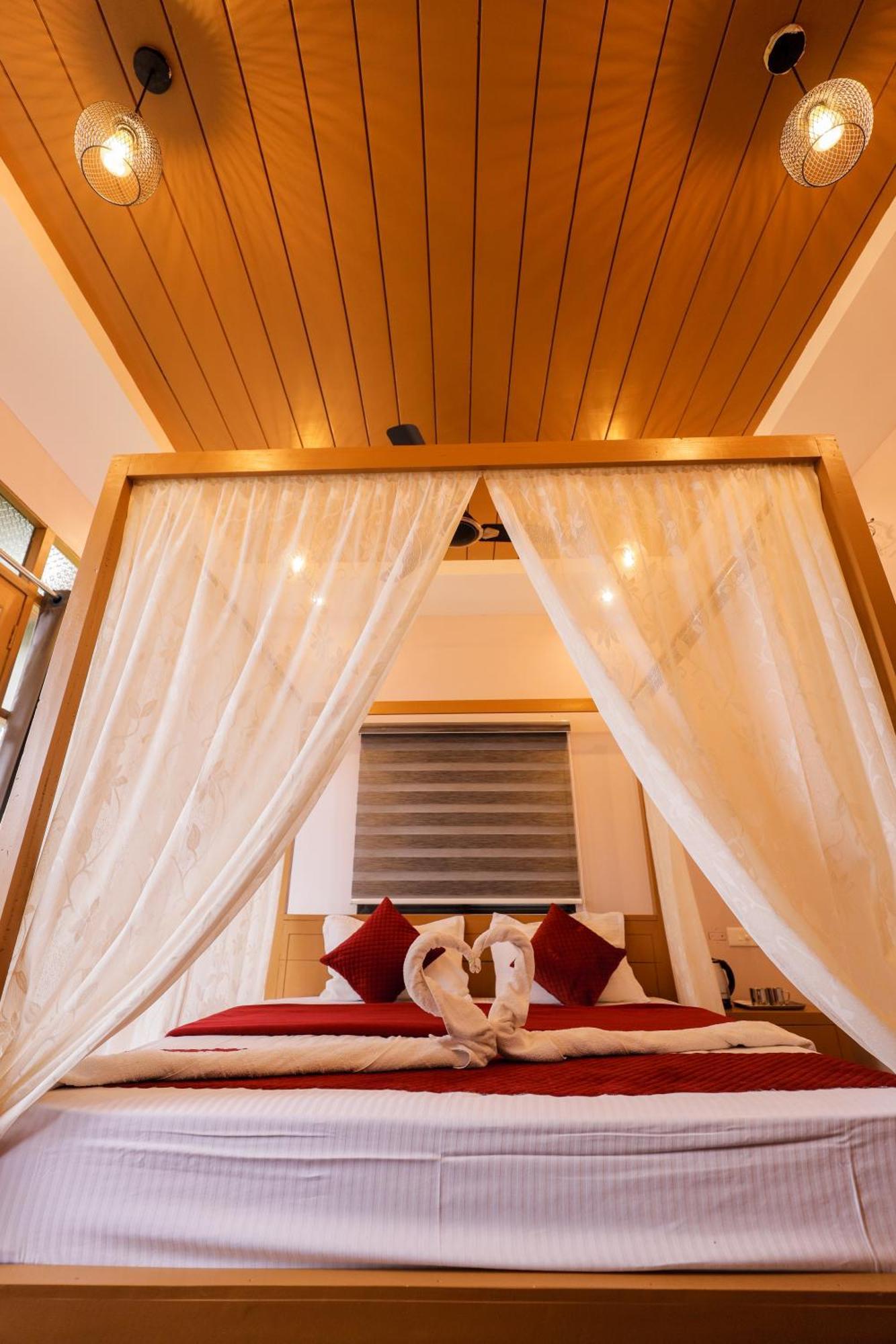 Sky Blue Homestay With Pool Vythiri Εξωτερικό φωτογραφία